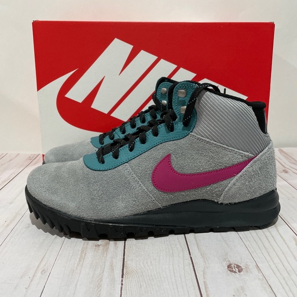 🚨SOLD🚨NEW NIKE HOODLAND SUEDE BOOTS SHOES MENS SZ 10 - Picture 3 of 11